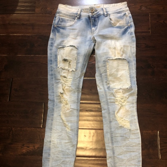 Lexxury Skinny Jeans - Picture 2 of 3